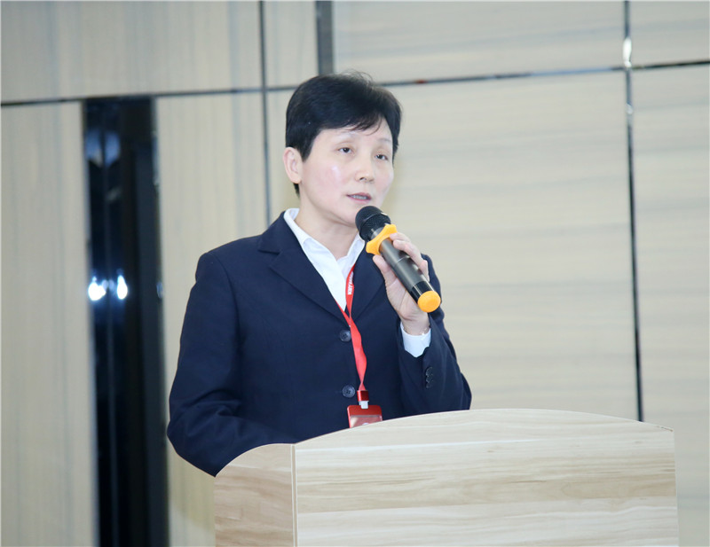 KMY品牌事业部内务管理中心经理 钟洁芬▲.jpg